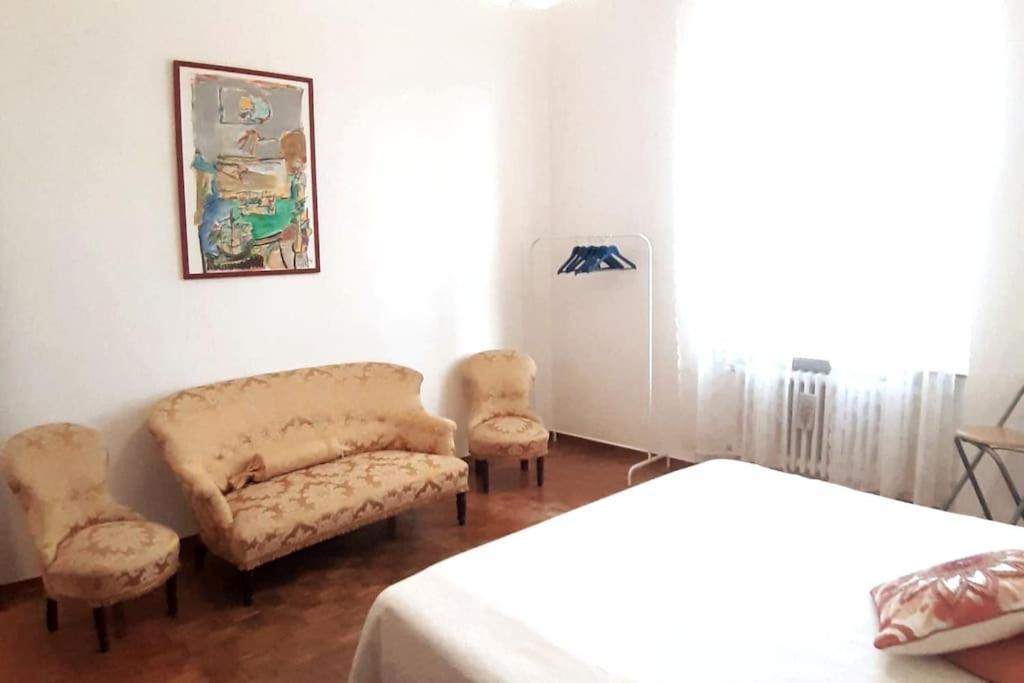 Gabry'S Home Three-Bedroom Big Apartment Near City Center & Train Station To Pisa And Florence & Ferries To Sardegna Corsica Ливорно Экстерьер фото