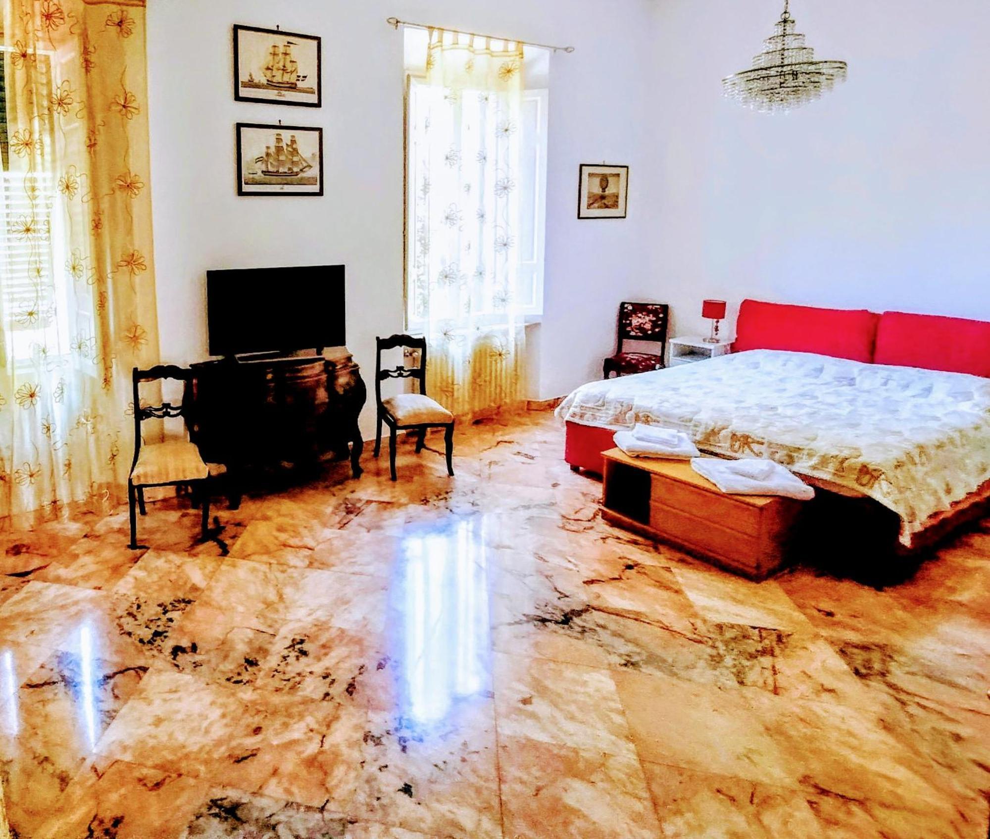 Gabry'S Home Three-Bedroom Big Apartment Near City Center & Train Station To Pisa And Florence & Ferries To Sardegna Corsica Ливорно Экстерьер фото